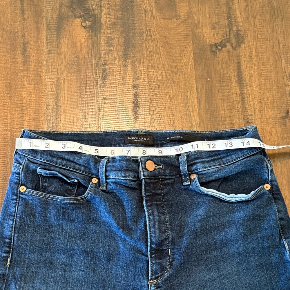 Banana Republic Mid-Rise Skinny - Picture 5 of 8